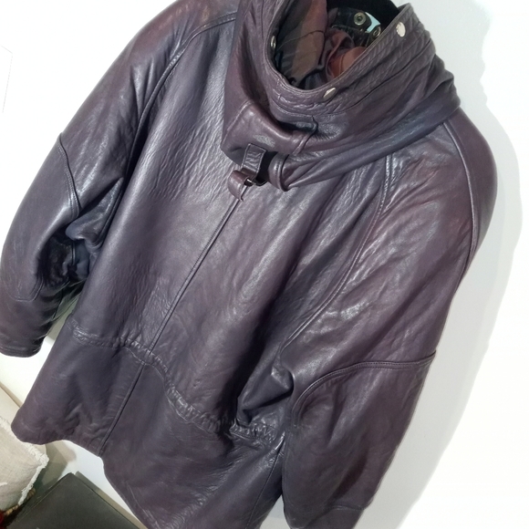 Leather jacket - Picture 10 of 16